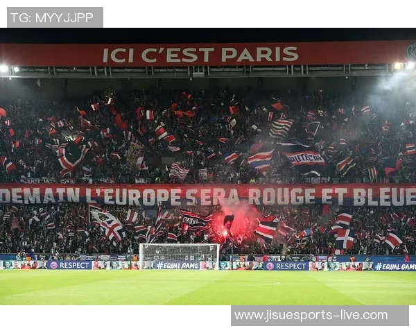 西甲焦点战平局引发红牌风波巴黎圣日耳曼与那不勒斯激战全场