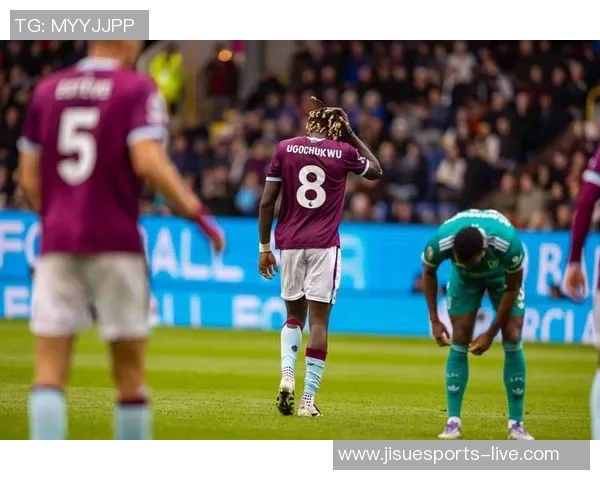 英超经典对决皇马与利物浦激战成和补时进球引爆全场激情