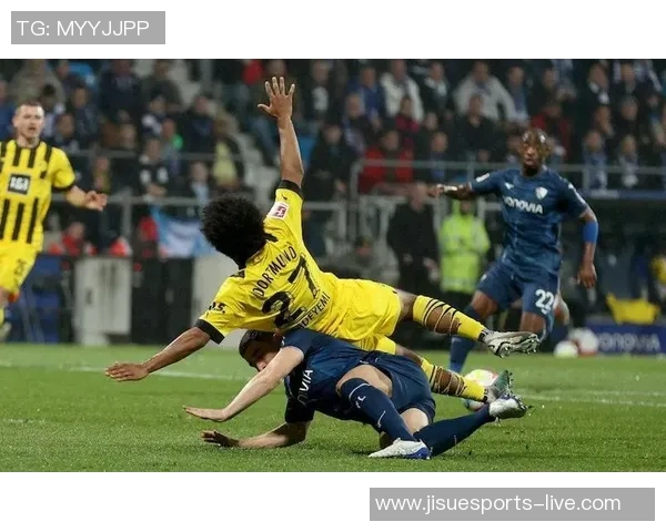 国王杯激战拜仁小胜巴黎点球争议引发全场热议