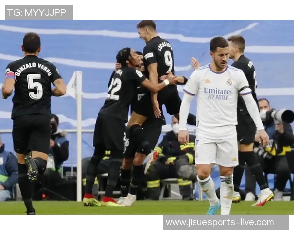 德甲焦点战AC米兰与拜仁激战成和逆转瞬间点燃全场激情