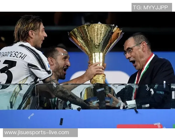 英超激战：里昂大胜尤文图斯6比2全场沸腾瞬间回顾与分析