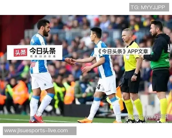 英超赛场巴萨与多特蒙德战平引发转会风波全场沸腾